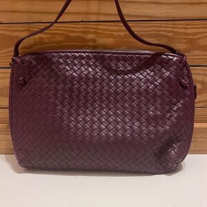BOTTEGA VENETA Burgundy Intrecciato Leather Nodini Crossbody Bag